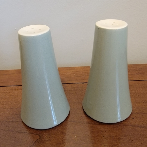 MCM Salt &‎ Pepper Shakers Sage Green - Picture 9 of 12